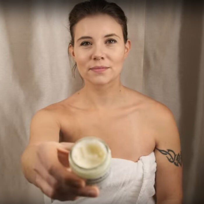 Naturlig Deo video how to apply creme deodorant Naturlig Deo video how to apply creme deodorant