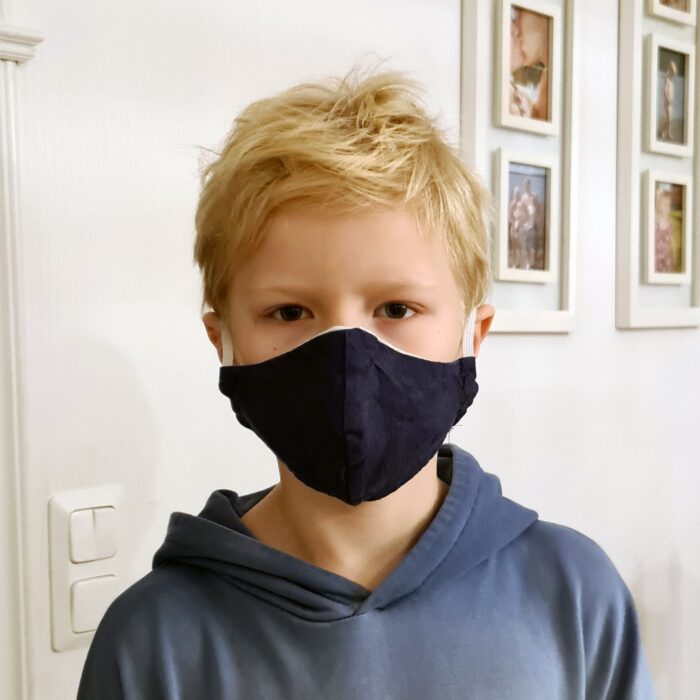 Formsytt munskydd för Barn i linnetyg blå exempel- Stella Sews Formsytt munskydd för Barn i linnetyg blå exempel- Stella Sews